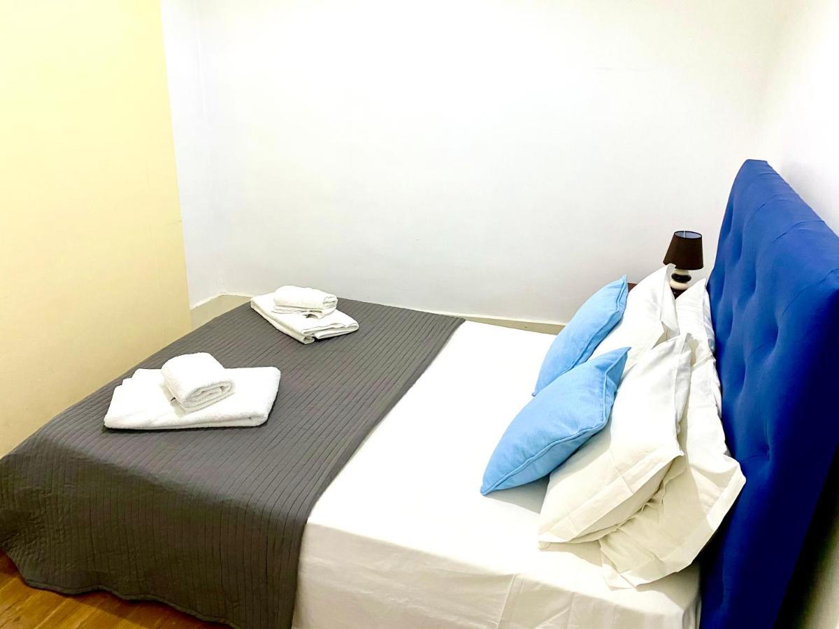 Relax Chiado 3 - Cute Little Double Room With Shared Bathroom Lissabon Buitenkant foto