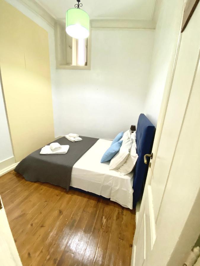 Relax Chiado 3 - Cute Little Double Room With Shared Bathroom Lissabon Buitenkant foto