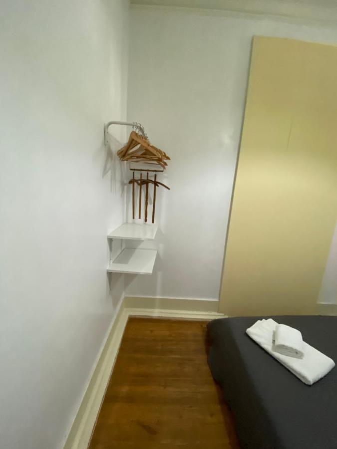 Relax Chiado 3 - Cute Little Double Room With Shared Bathroom Lissabon Buitenkant foto